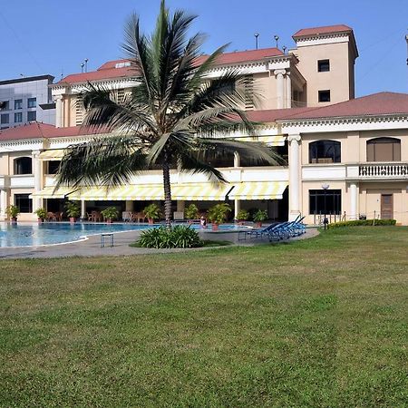 The Classique Club Mumbai Exterior foto