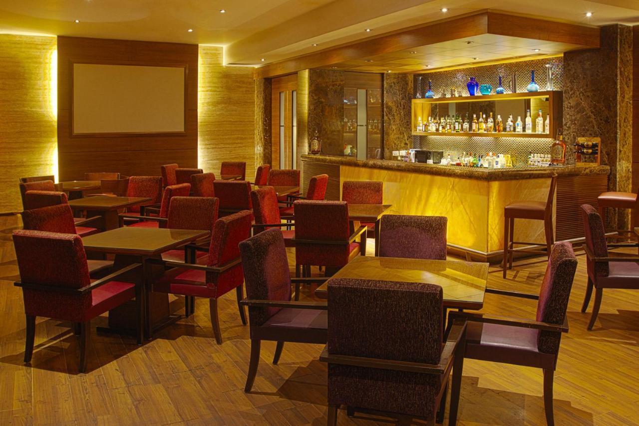 The Classique Club Mumbai Exterior foto